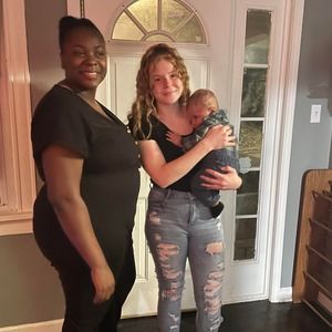 Meet your Posher, Danielle